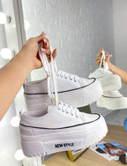 TENIS NEW STYLE CREMA Y BLANCO